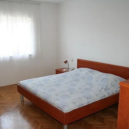 Omis 12194b Apartment *