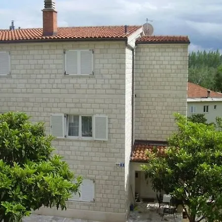 Omis 12194b Apartment