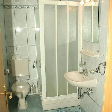 Omis 12194b Apartment *